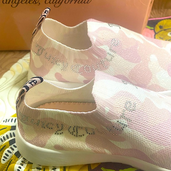 Juicy Couture Pink & White Women’s Avarie Knit Slip-On Joggers Sneakers (NWT) - Picture 9 of 13